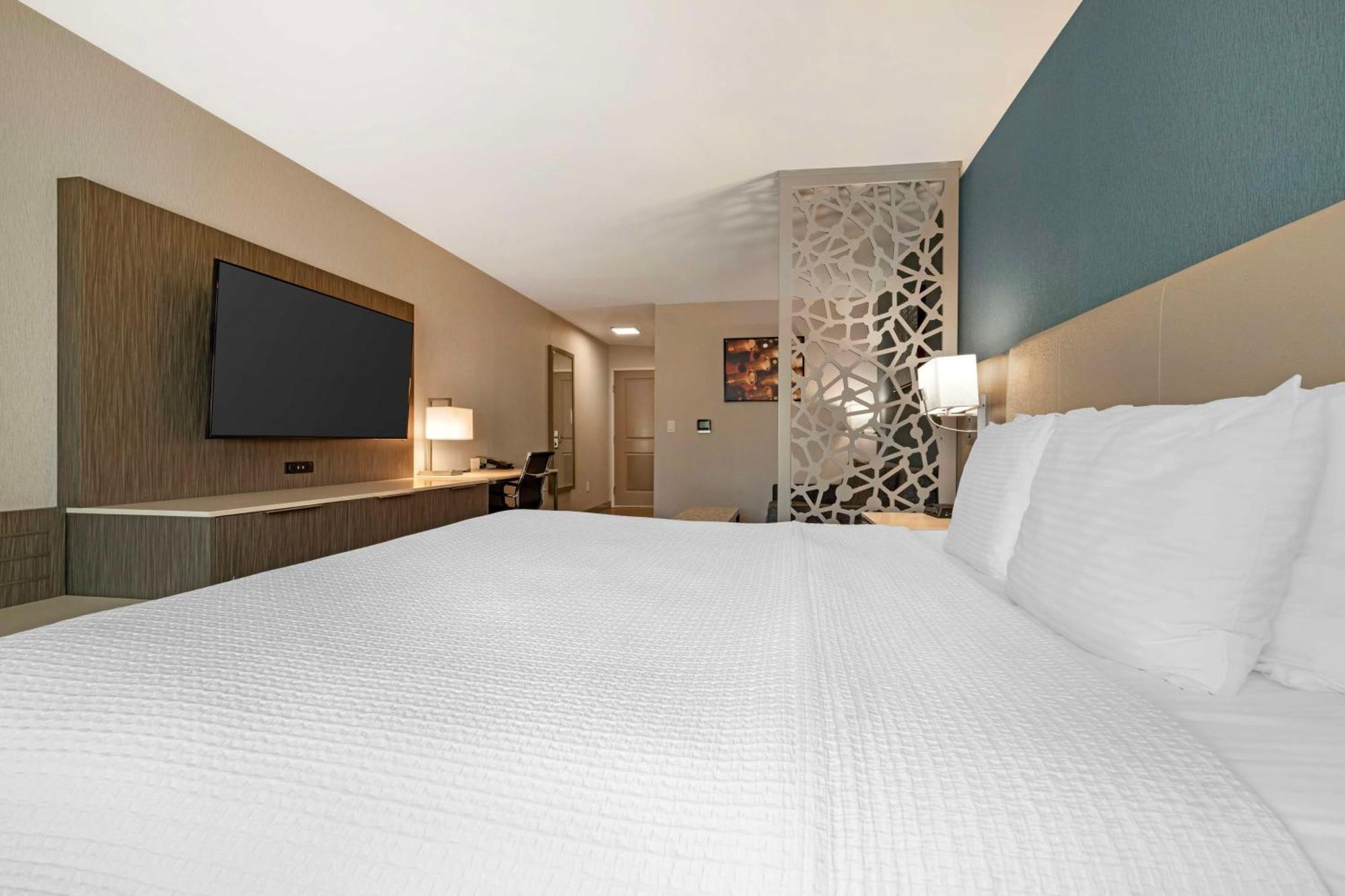 Best Western Plus Temecula Wine Country Hotel & Suites Exterior foto