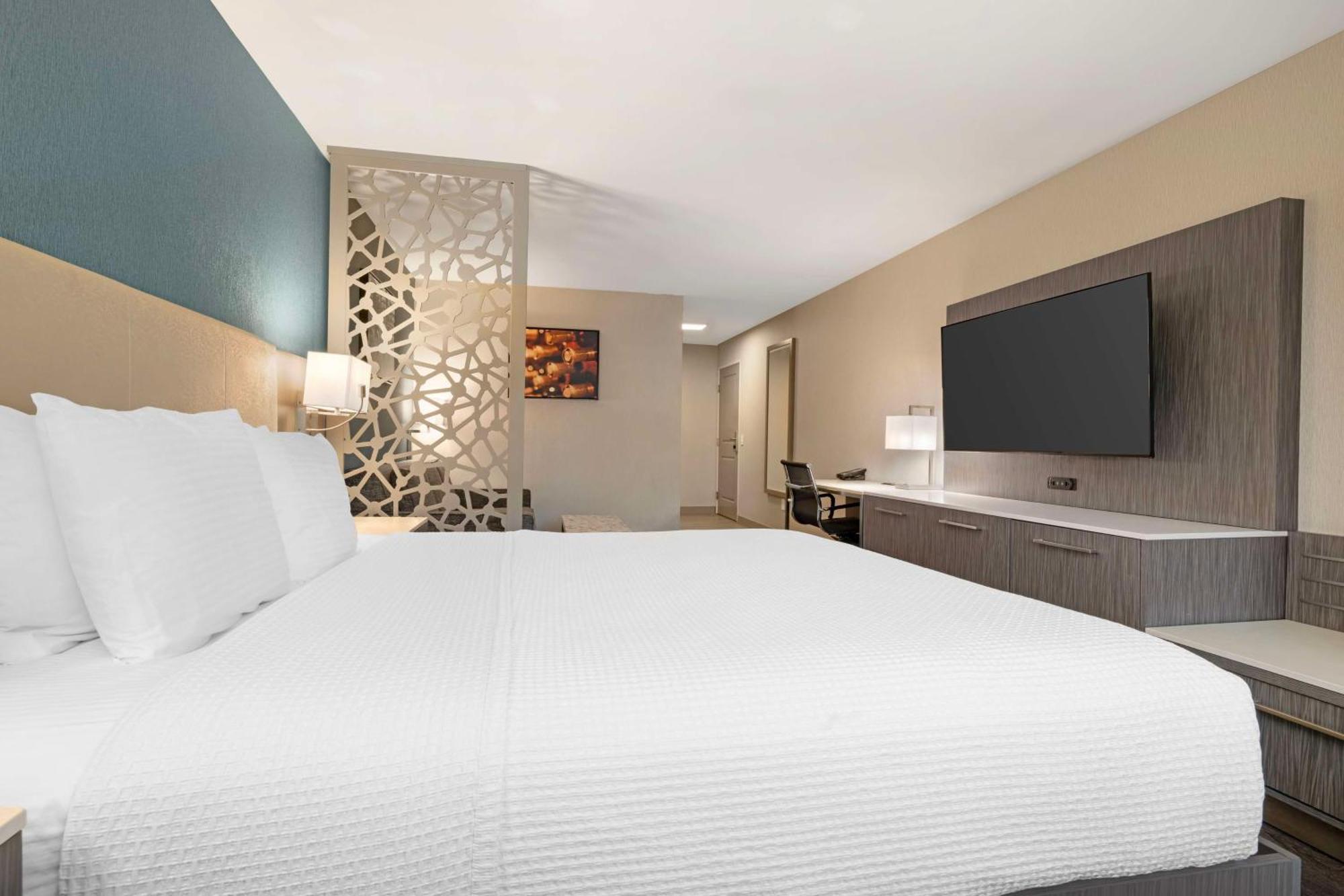 Best Western Plus Temecula Wine Country Hotel & Suites Exterior foto